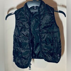 Like new black puffer vest